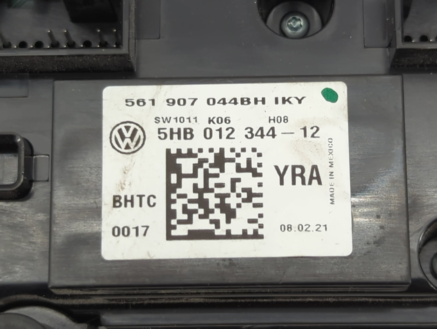 2020 Volkswagen Passat Climate Control Module Temperature AC/Heater Replacement P/N:561907044BH 5HB012344-12 Fits OEM Used A