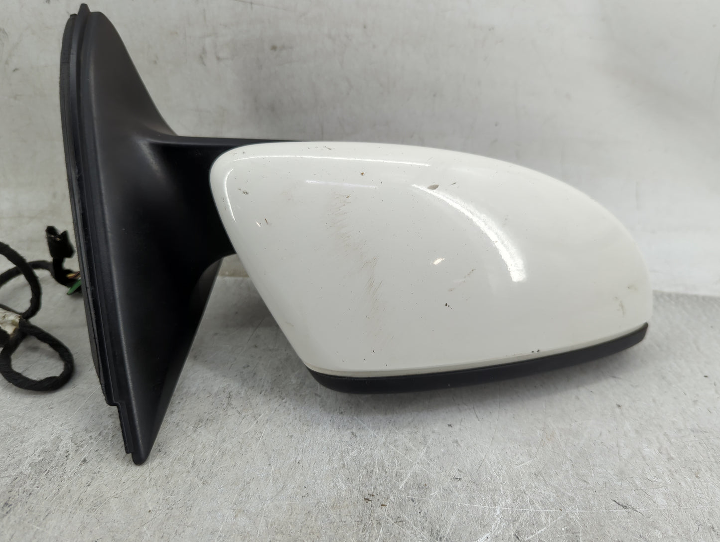 2016-2020 Volkswagen Passat Passenger Side View Mirror - Right Door Mirror OEM Used - Oemusedautoparts1.com