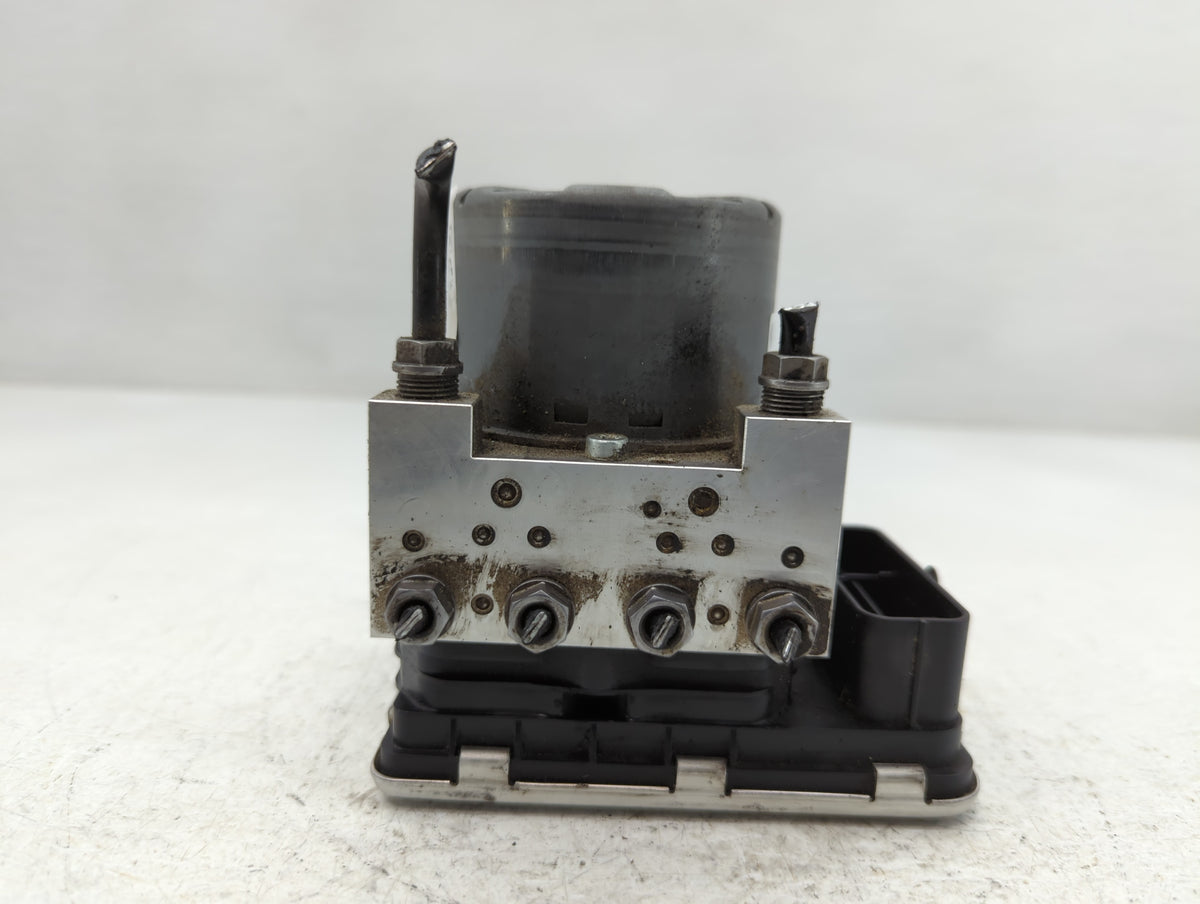 2020 Volkswagen Passat Anti-Lock Brake ABS Pump Module Actuator OEM P/N:561 614 517 H Fits OEM Used Auto Parts - Oemusedauto