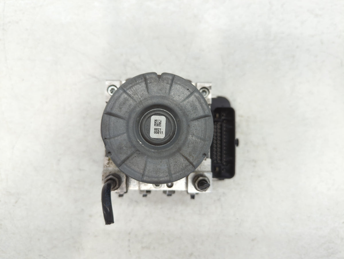 2020 Volkswagen Passat Anti-Lock Brake ABS Pump Module Actuator OEM P/N:561 614 517 H Fits OEM Used Auto Parts - Oemusedauto