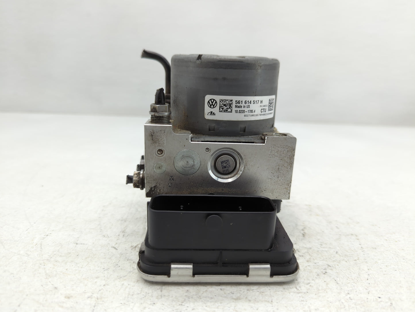 2020 Volkswagen Passat ABS Pump Control Module Replacement P/N:561 614 517 H Fits OEM Used Auto Parts - Oemusedautoparts1.co