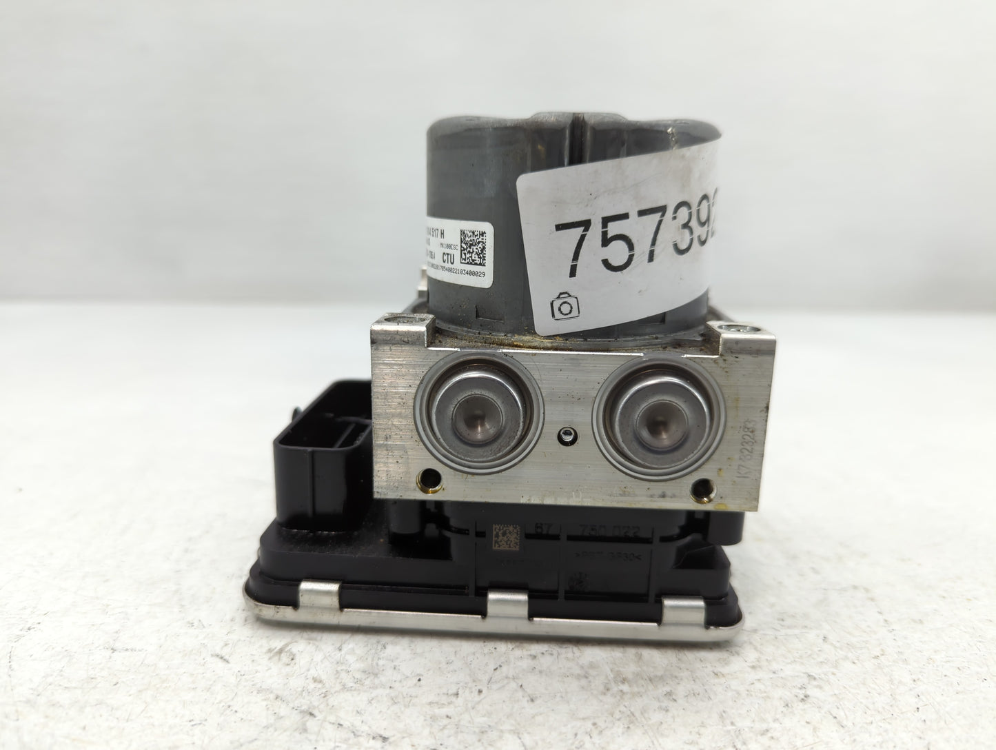 2020 Volkswagen Passat ABS Pump Control Module Replacement P/N:561 614 517 H Fits OEM Used Auto Parts - Oemusedautoparts1.co