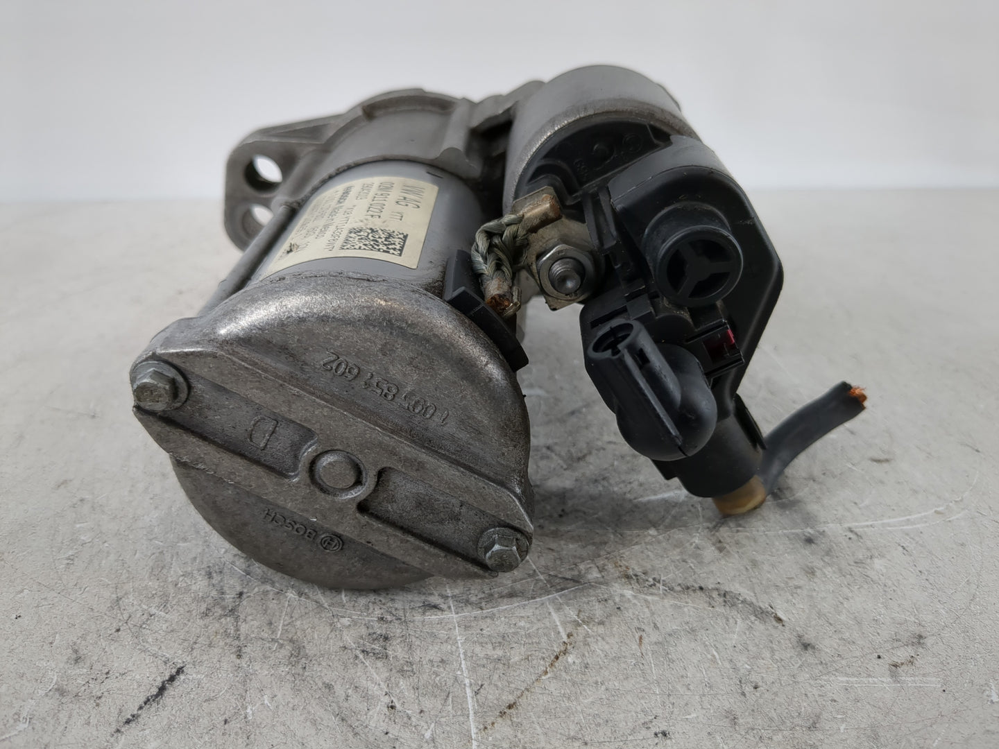2021-2022 Volkswagen Tiguan Car Starter Motor Solenoid OEM P/N:02M 911 022 F Fits Fits 2020 2021 2022 OEM Used Auto Parts - 