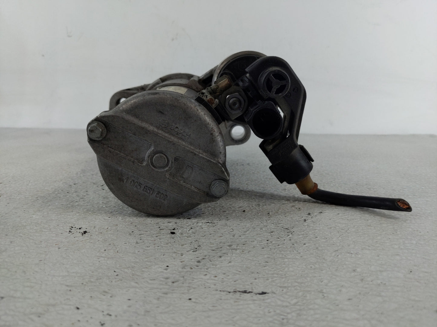 2021-2022 Volkswagen Tiguan Car Starter Motor Solenoid OEM P/N:02M 911 022 F Fits Fits 2020 2021 2022 OEM Used Auto Parts - 