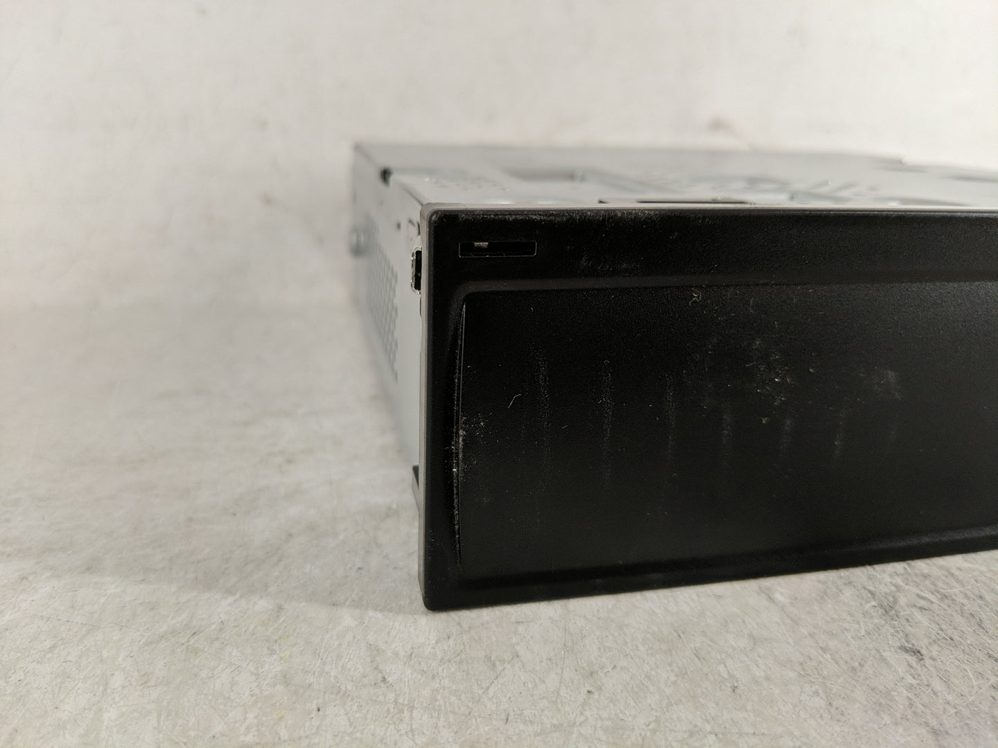 2018-2021 Volkswagen Tiguan Radio AM FM Cd Player Receiver Replacement P/N:3G5 035 842 Fits Fits 2018 2019 2020 2021 OEM Use