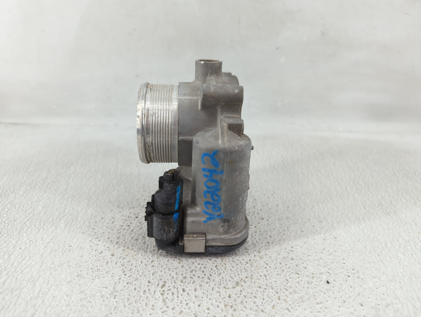 2018-2022 Volkswagen Tiguan Throttle Body P/N:06K 133 062 AN Fits Fits 2018 2019 2020 2021 2022 OEM Used Auto Parts - Oemuse