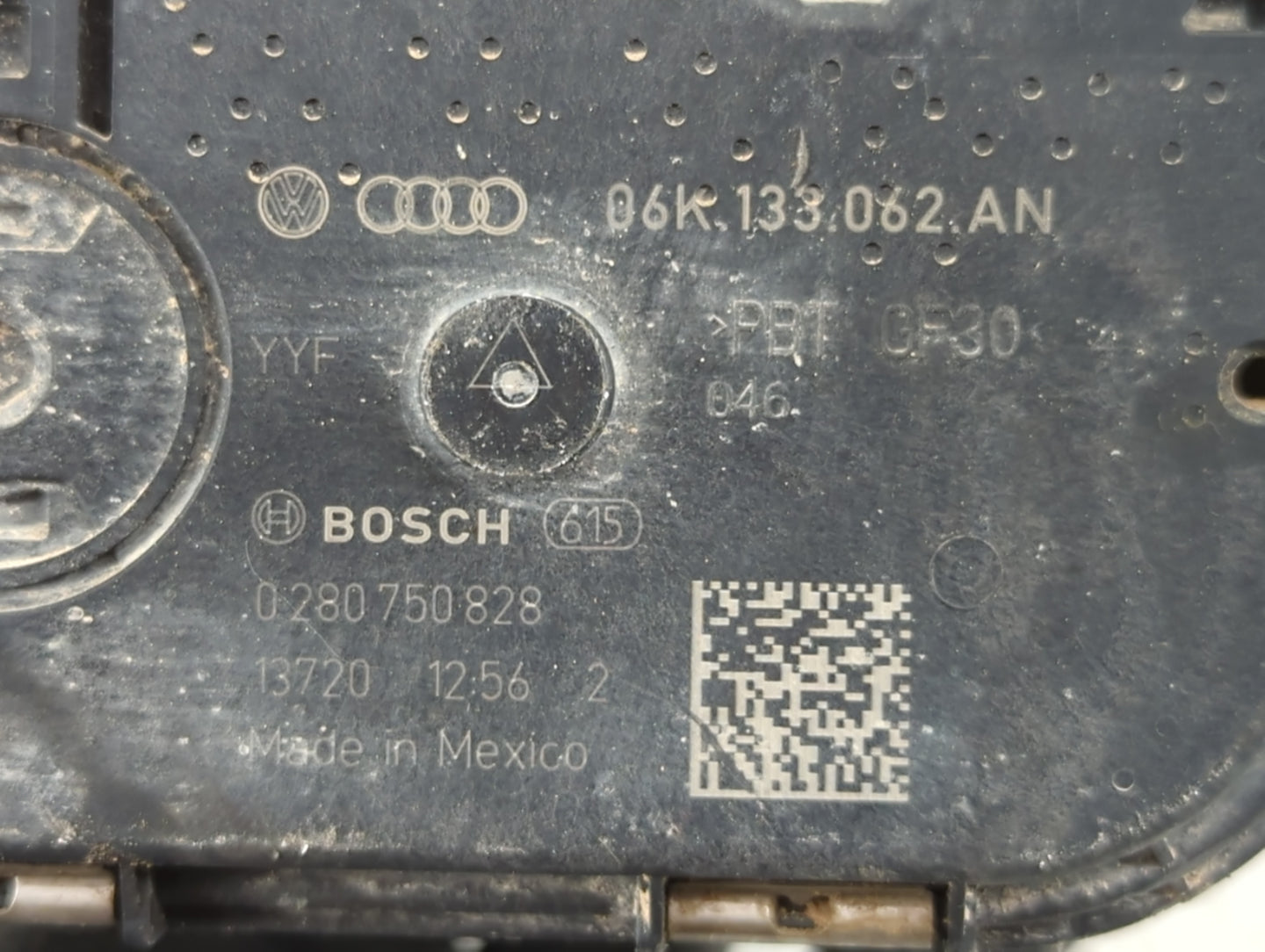 2018-2022 Volkswagen Tiguan Throttle Body P/N:06K 133 062 AN Fits Fits 2018 2019 2020 2021 2022 OEM Used Auto Parts - Oemuse