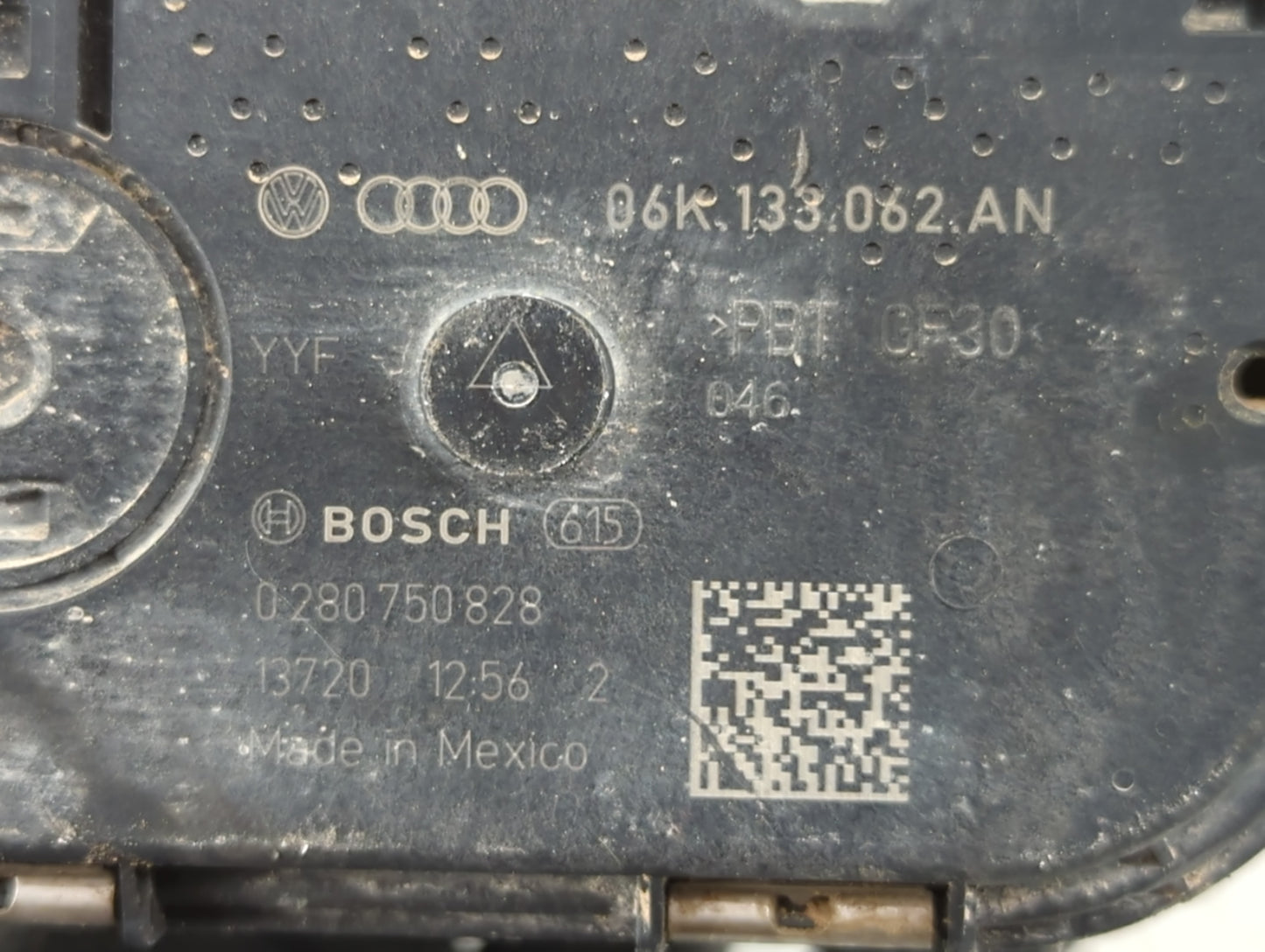 2018-2022 Volkswagen Tiguan Throttle Body P/N:06K 133 062 AN Fits Fits 2018 2019 2020 2021 2022 OEM Used Auto Parts - Oemuse