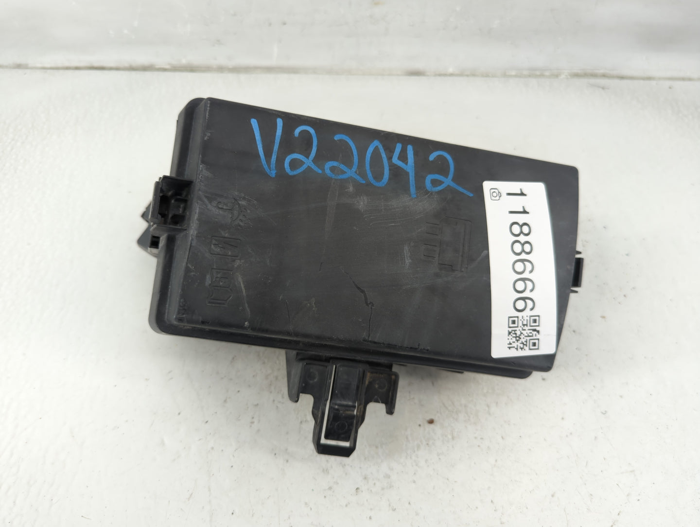 2018-2022 Volkswagen Tiguan Fusebox Fuse Box Panel Relay Module Fits Fits 2015 2016 2017 2018 2019 2020 2021 2022 OEM Used A