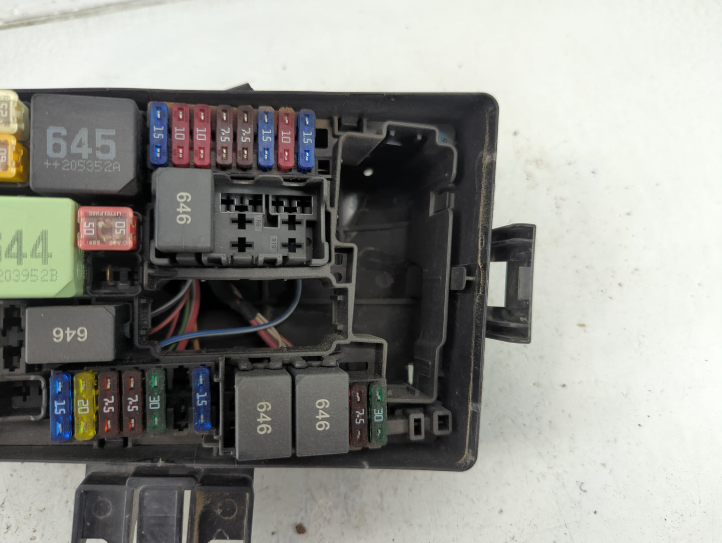 2018-2022 Volkswagen Tiguan Fusebox Fuse Box Panel Relay Module Fits Fits 2015 2016 2017 2018 2019 2020 2021 2022 OEM Used A