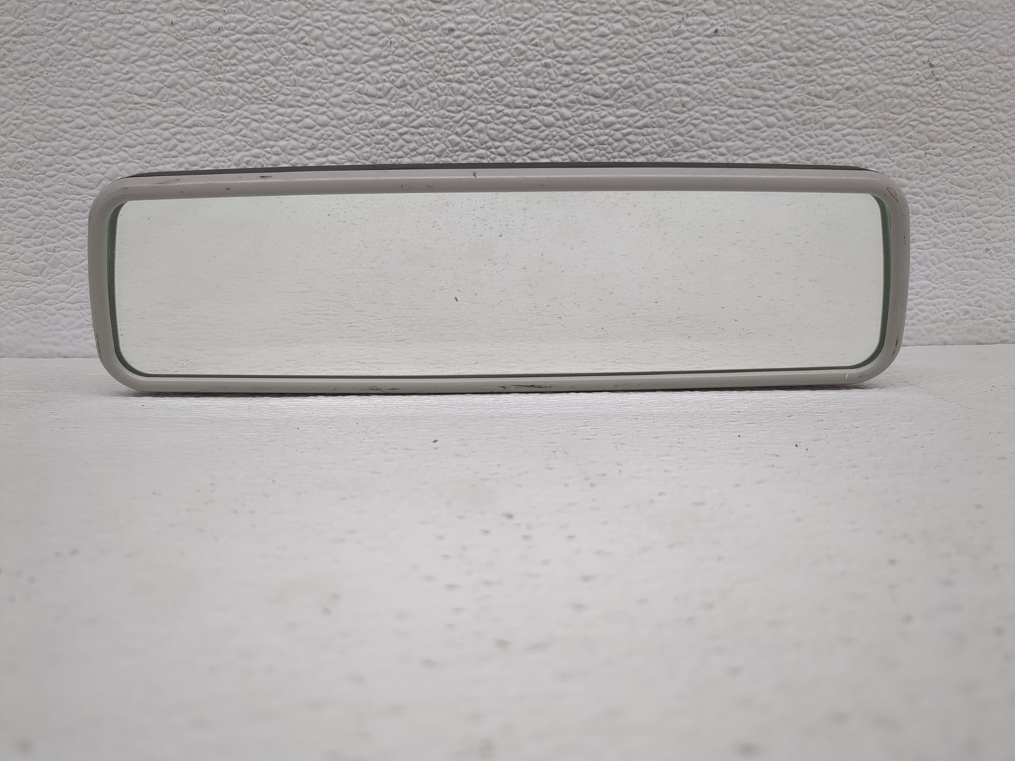 2018-2022 Volkswagen Tiguan Interior Rear View Mirror Replacement OEM Fits Fits 2018 2019 2020 2021 2022 OEM Used Auto Parts