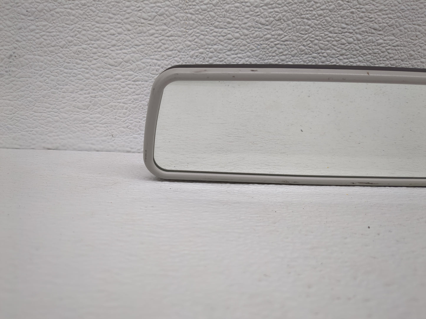 2018-2022 Volkswagen Tiguan Interior Rear View Mirror Replacement OEM Fits Fits 2018 2019 2020 2021 2022 OEM Used Auto Parts