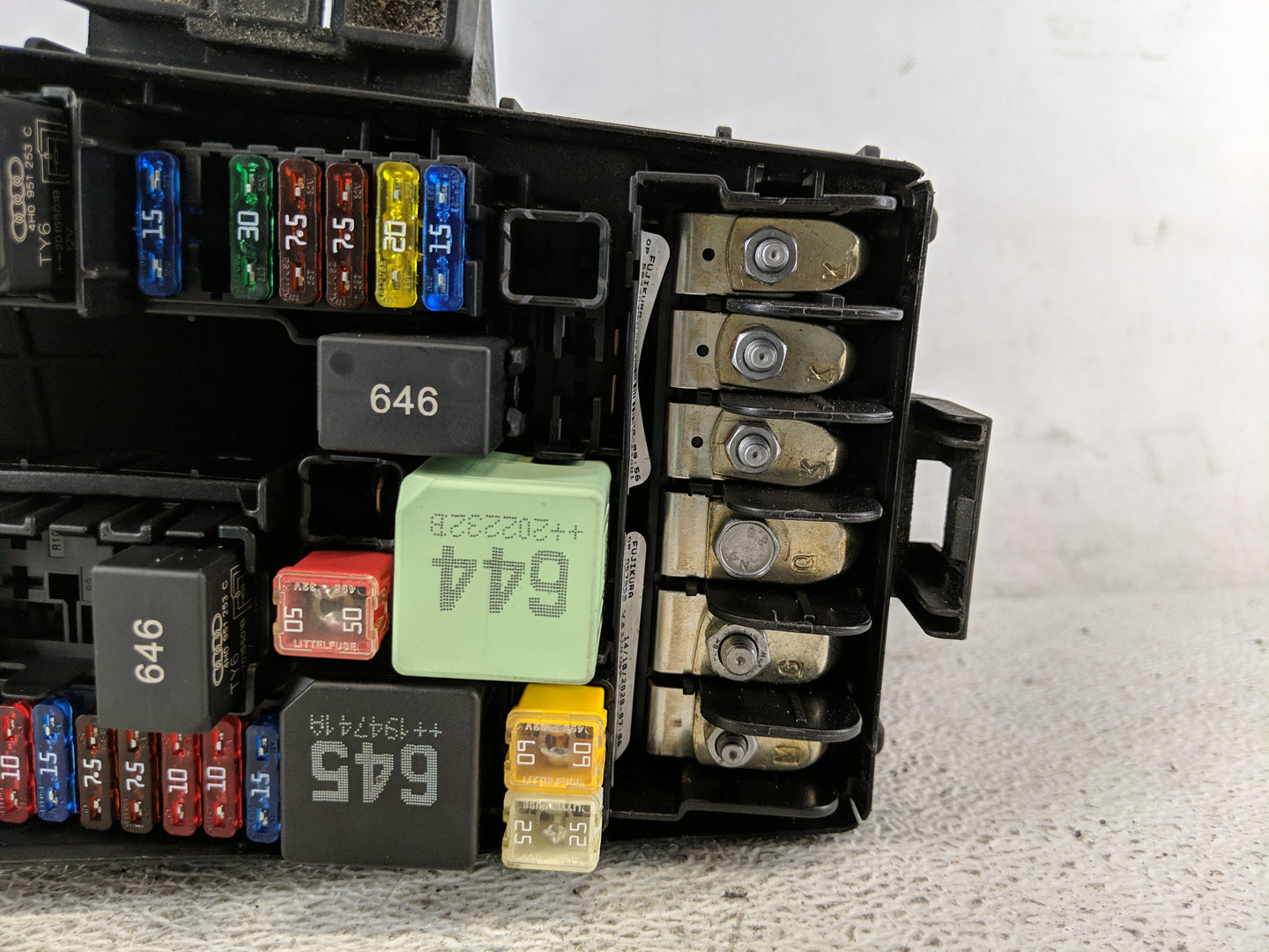 2018-2022 Volkswagen Tiguan Fusebox Fuse Box Panel Relay Module Fits Fits 2015 2016 2017 2018 2019 2020 2021 2022 OEM Used A