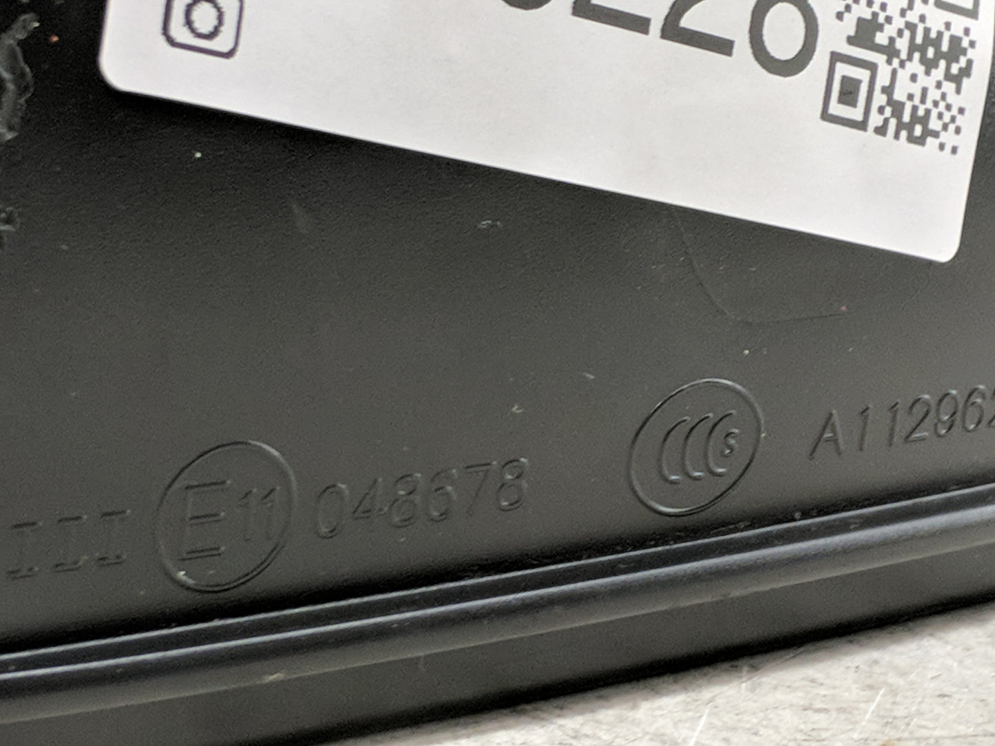 2020-2021 Volkswagen Tiguan Side Mirror Replacement Driver Left View Door Mirror P/N:E11048678 Fits Fits 2020 2021 OEM Used 