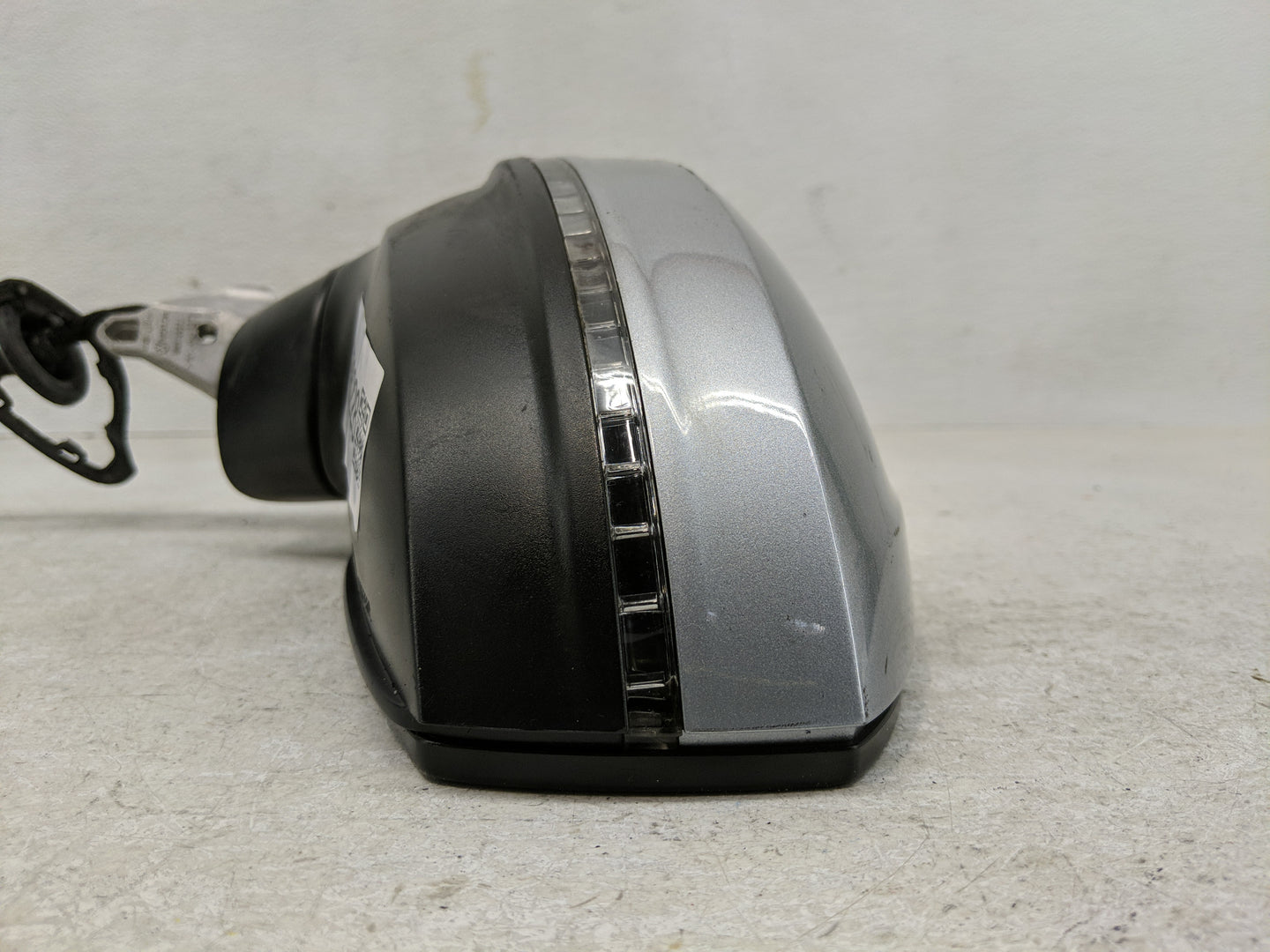 2020-2021 Volkswagen Tiguan Side Mirror Replacement Driver Left View Door Mirror P/N:E11048678 Fits Fits 2020 2021 OEM Used 