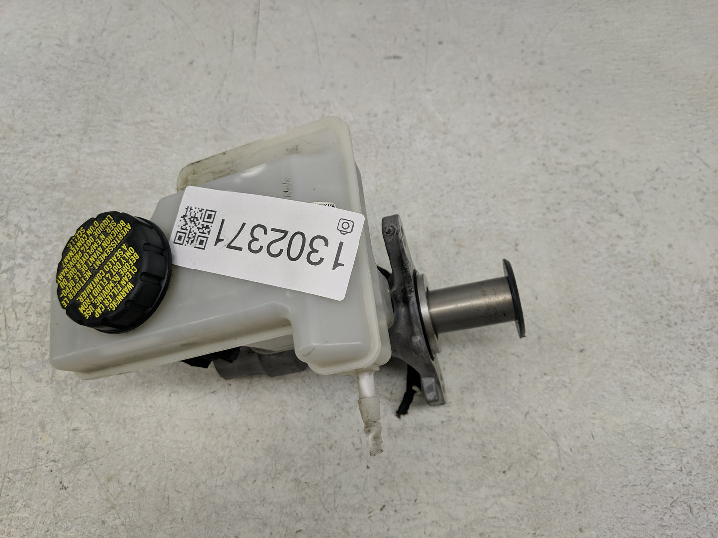 2018-2022 Volkswagen Tiguan Brake Master Cylinder 1302371 - Oemusedautoparts1.com