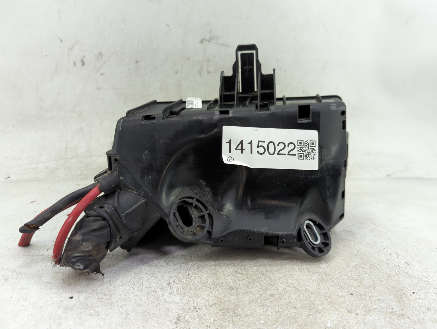 2018-2022 Volkswagen Tiguan Fusebox Fuse Box Panel Relay Module P/N:5Q0 907 361 D Fits OEM Used Auto Parts - Oemusedautopart
