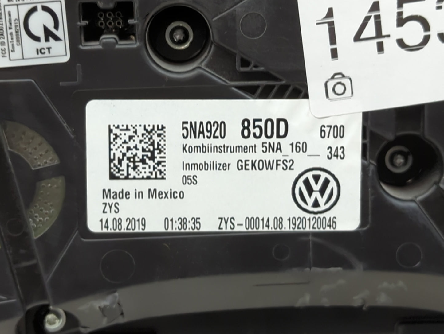 2020 Volkswagen Tiguan Instrument Cluster Speedometer Gauges P/N:5NA920850D 5NA_160_343 Miles: Fits OEM Used Auto Parts - Oe