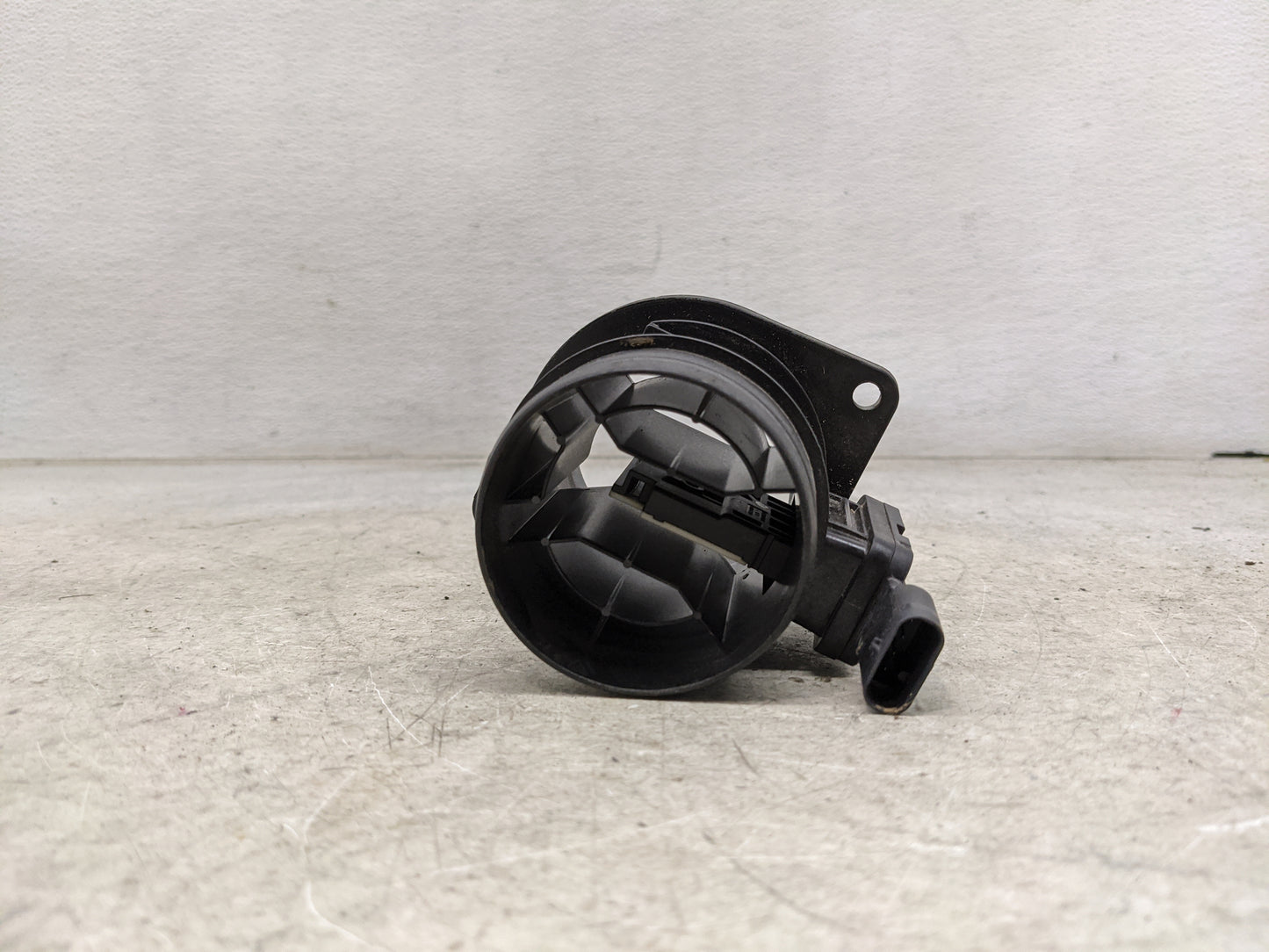 2018-2022 Volkswagen Tiguan Mass Air Flow Meter Maf 1486133 - Oemusedautoparts1.com