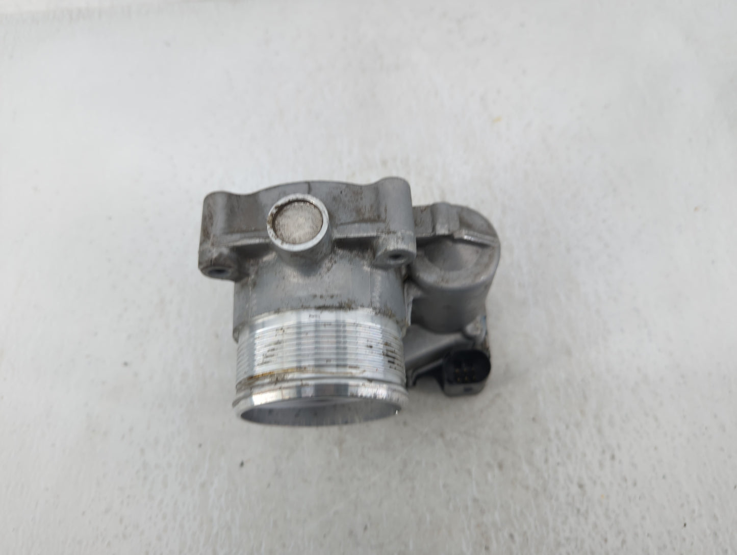 2018-2022 Volkswagen Tiguan Throttle Body P/N:06K.133.062.AN Fits Fits 2018 2019 2020 2021 2022 OEM Used Auto Parts - Oemuse