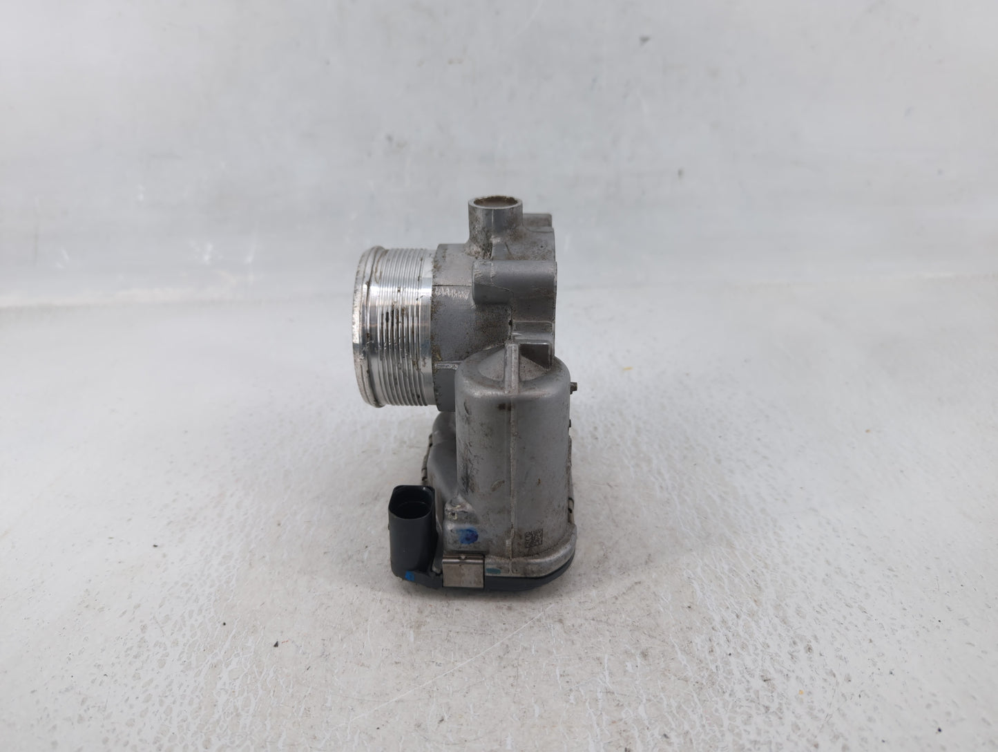 2018-2022 Volkswagen Tiguan Throttle Body P/N:06K.133.062.AN Fits Fits 2018 2019 2020 2021 2022 OEM Used Auto Parts - Oemuse