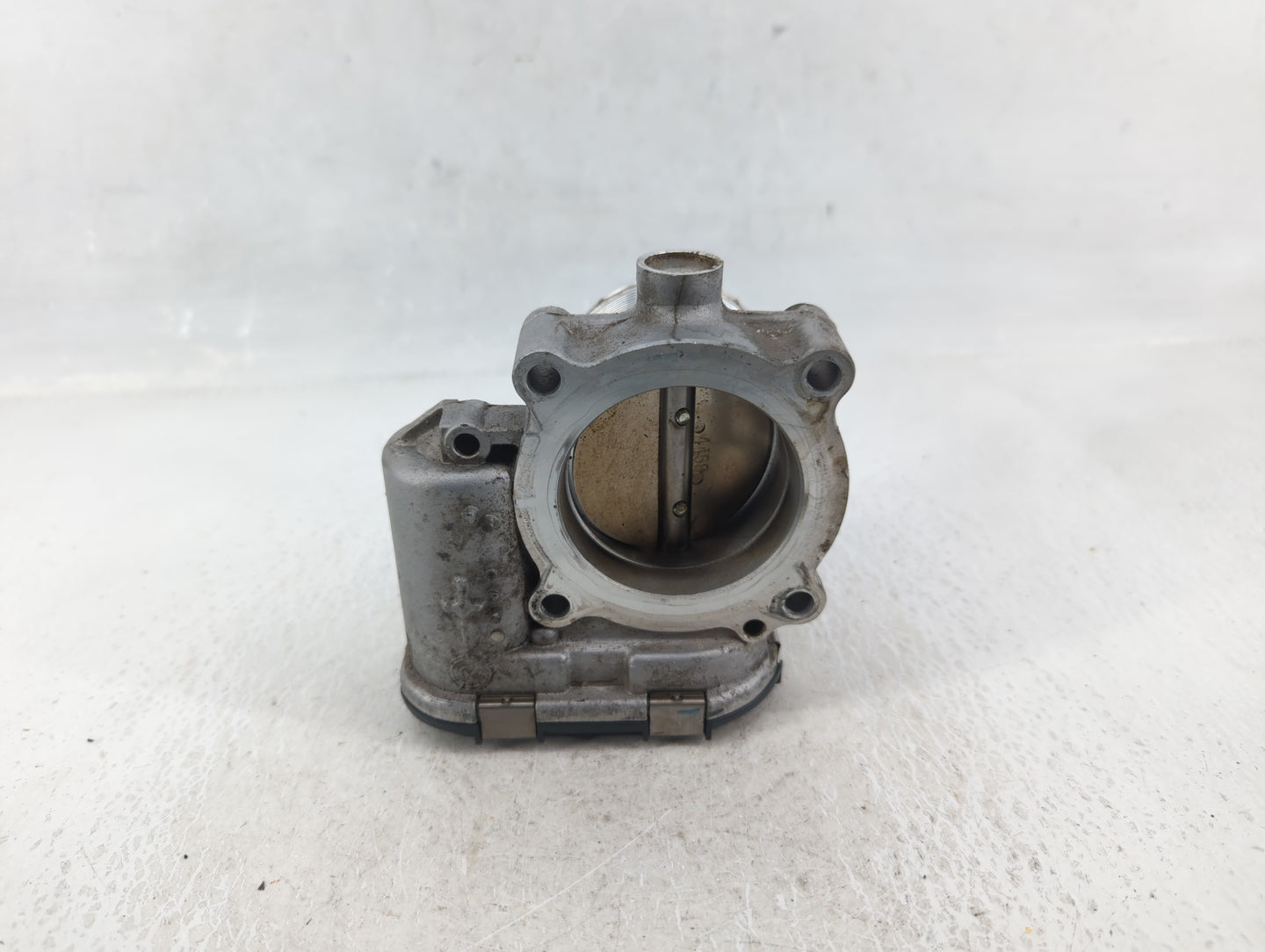 2018-2022 Volkswagen Tiguan Throttle Body P/N:06K.133.062.AN Fits Fits 2018 2019 2020 2021 2022 OEM Used Auto Parts - Oemuse