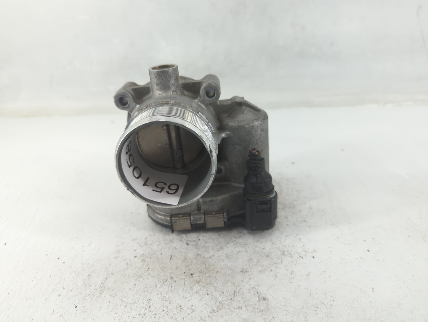 2018-2022 Volkswagen Tiguan Throttle Body P/N:06K.133.062.AN Fits Fits 2018 2019 2020 2021 2022 OEM Used Auto Parts - Oemuse