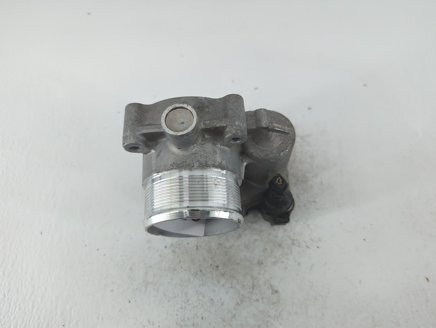 2018-2022 Volkswagen Tiguan Throttle Body P/N:06K.133.062.AN Fits Fits 2018 2019 2020 2021 2022 OEM Used Auto Parts - Oemuse