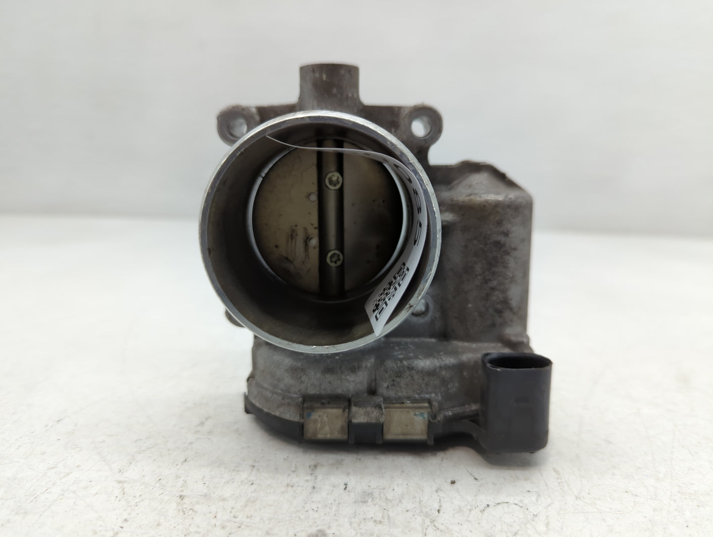 2018-2022 Volkswagen Tiguan Throttle Body P/N:06K 133 062 AN Fits Fits 2018 2019 2020 2021 2022 OEM Used Auto Parts - Oemuse