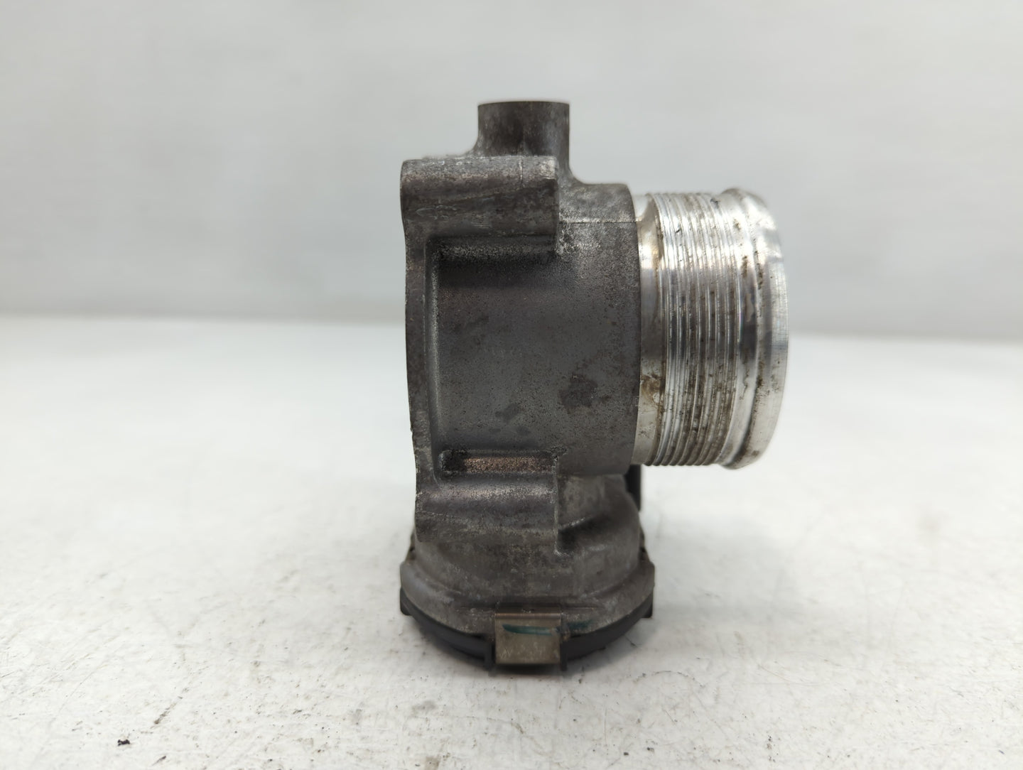 2018-2022 Volkswagen Tiguan Throttle Body P/N:06K 133 062 AN Fits Fits 2018 2019 2020 2021 2022 OEM Used Auto Parts - Oemuse