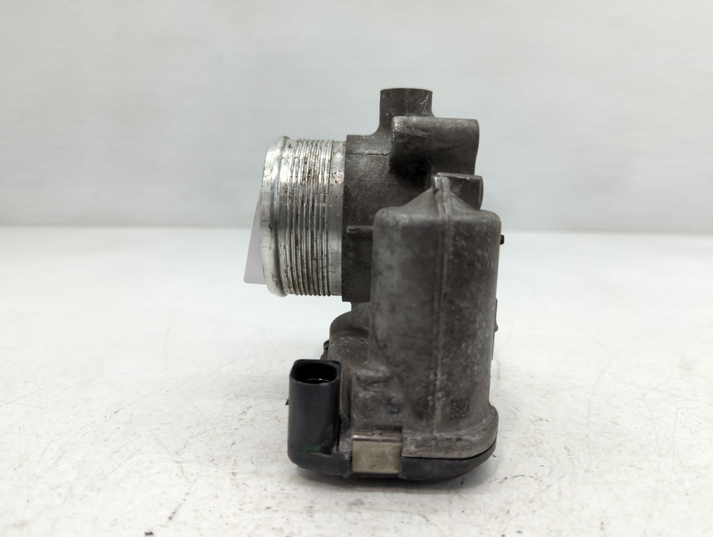 2018-2022 Volkswagen Tiguan Throttle Body P/N:06K 133 062 AN Fits Fits 2018 2019 2020 2021 2022 OEM Used Auto Parts - Oemuse