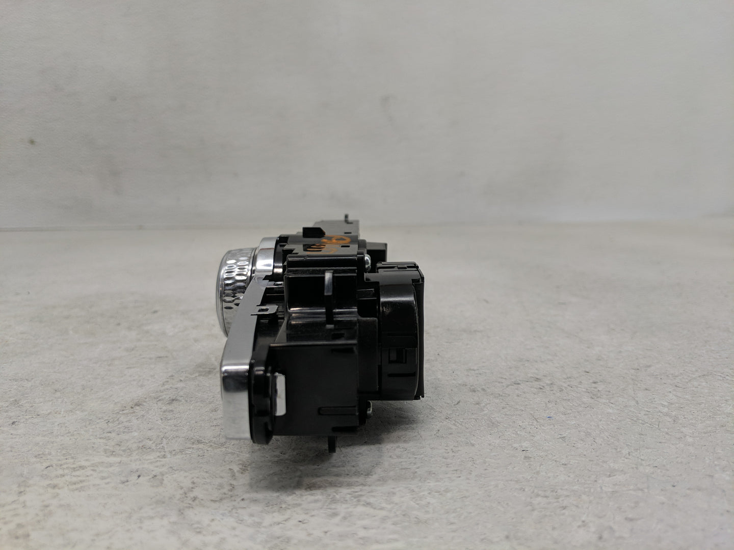2021 Volvo Xc40 Radio AM FM Cd Player Receiver Replacement P/N:P31456672 Fits OEM Used Auto Parts - Oemusedautoparts1.com