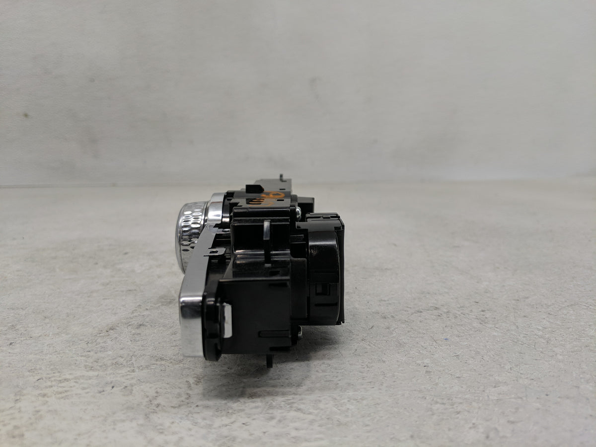 2021 Volvo Xc40 Radio AM FM Cd Player Receiver Replacement P/N:P31456672 Fits OEM Used Auto Parts - Oemusedautoparts1.com