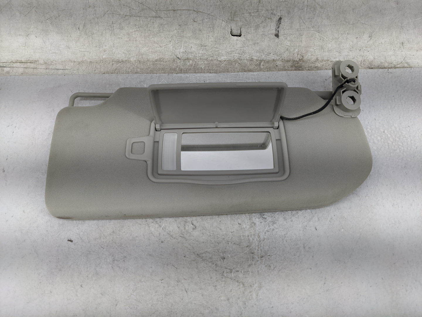 2016-2021 Volvo Xc90 Sun Visor Shade Replacement Passenger Right Mirror Fits Fits 2016 2017 2018 2019 2020 2021 OEM Used Aut