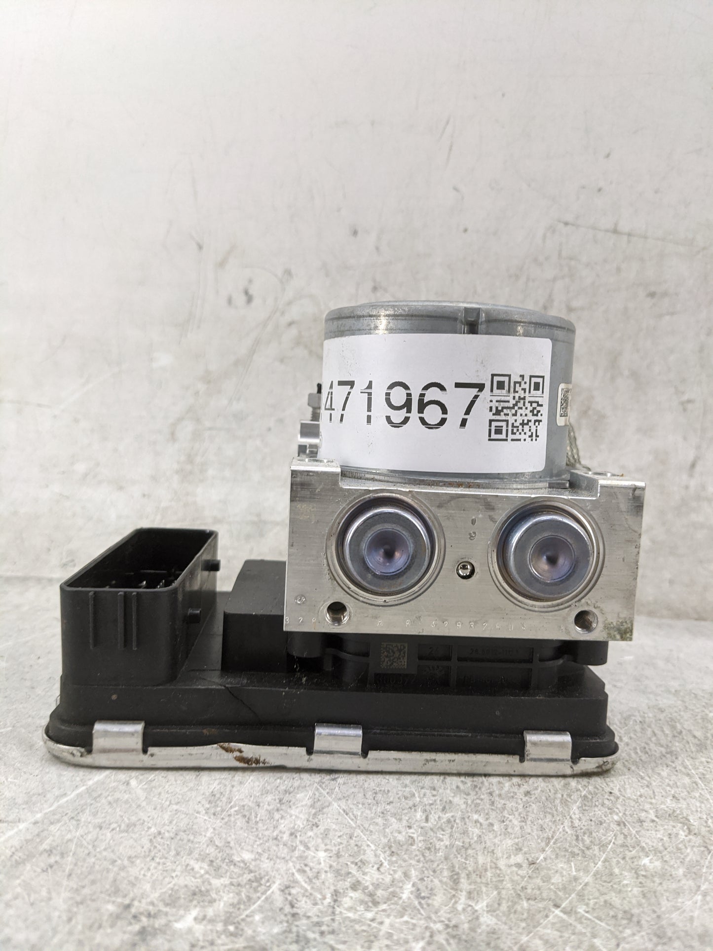 2016-2021 Volvo Xc90 ABS Pump Control Module Replacement P/N:P31680101 31680098 Fits Fits 2016 2017 2018 2019 2020 2021 OEM 