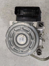 2016-2021 Volvo Xc90 ABS Pump Control Module Replacement P/N:P31680101 31680098 Fits Fits 2016 2017 2018 2019 2020 2021 OEM 