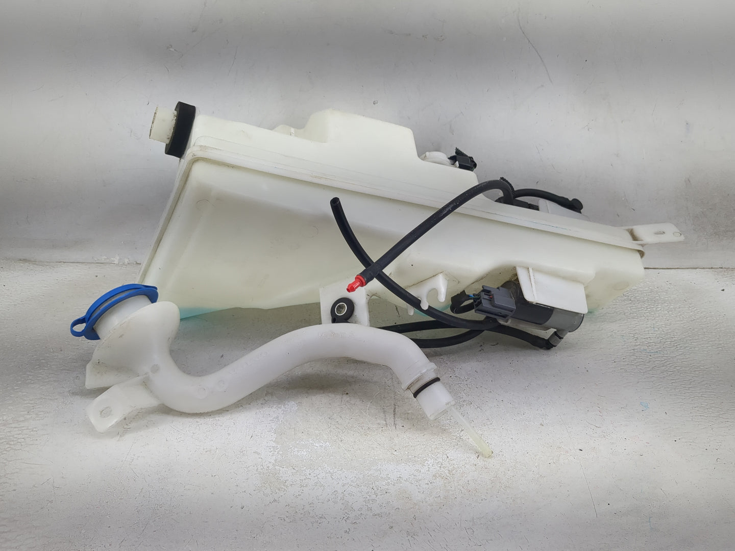 2016-2021 Volvo Xc90 Windshield Washer Fluid Reservoir Bottle Oem - Oemusedautoparts1.com