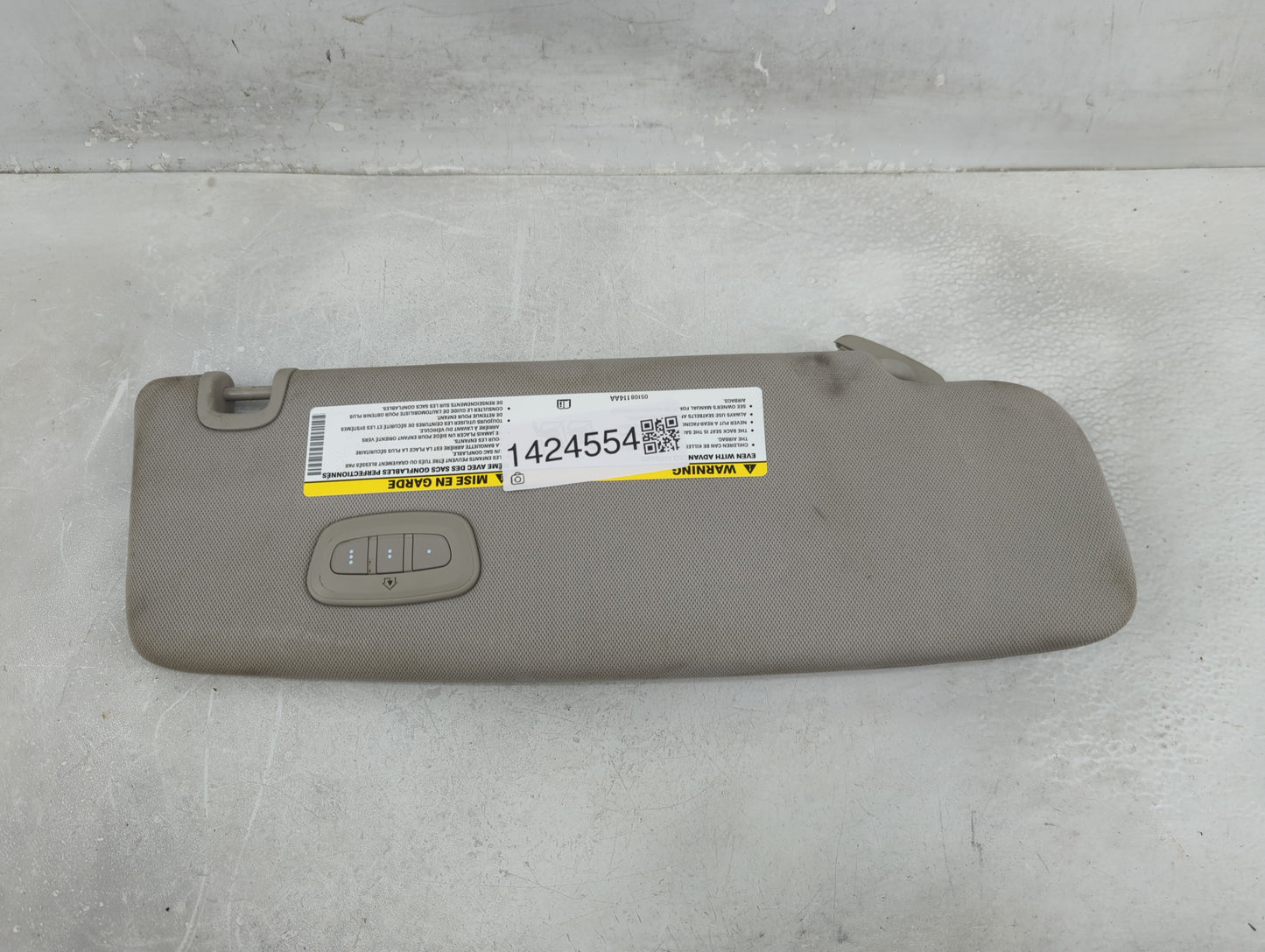 2021 Voyage Voyager Sun Visor Shade Replacement Driver Left Mirror Fits Fits 2020 2022 OEM Used Auto Parts - Oemusedautopart