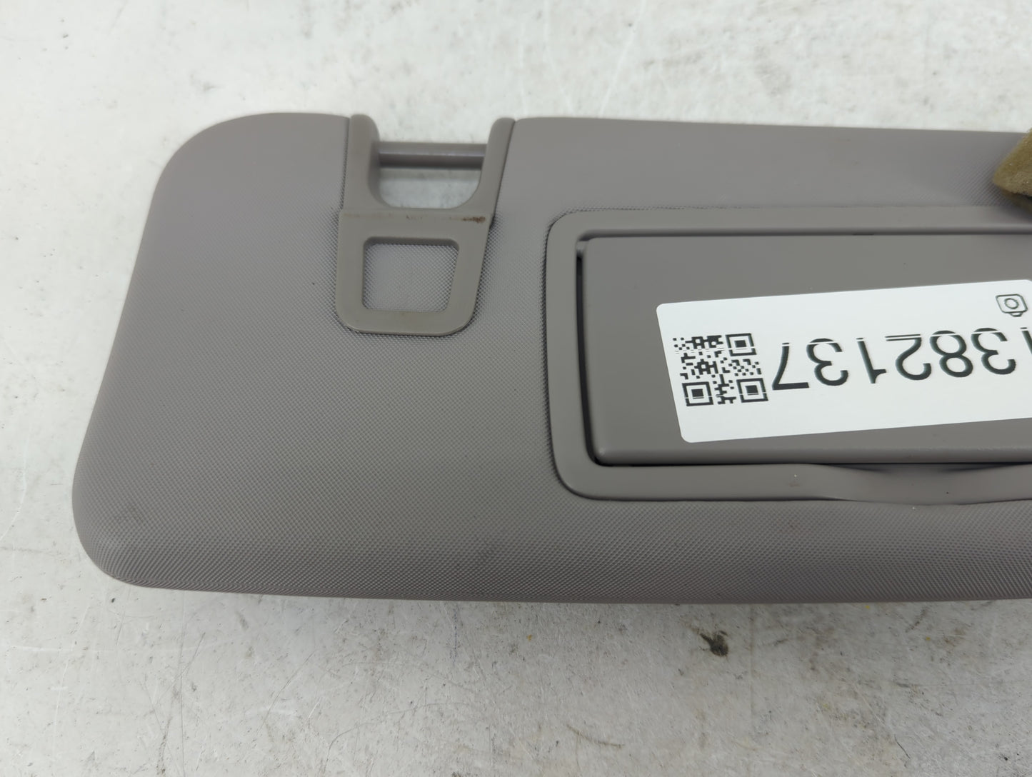 2022 Alfa Romeo Giulia Sun Visor Shade Replacement Passenger Right Mirror Fits OEM Used Auto Parts - Oemusedautoparts1.com