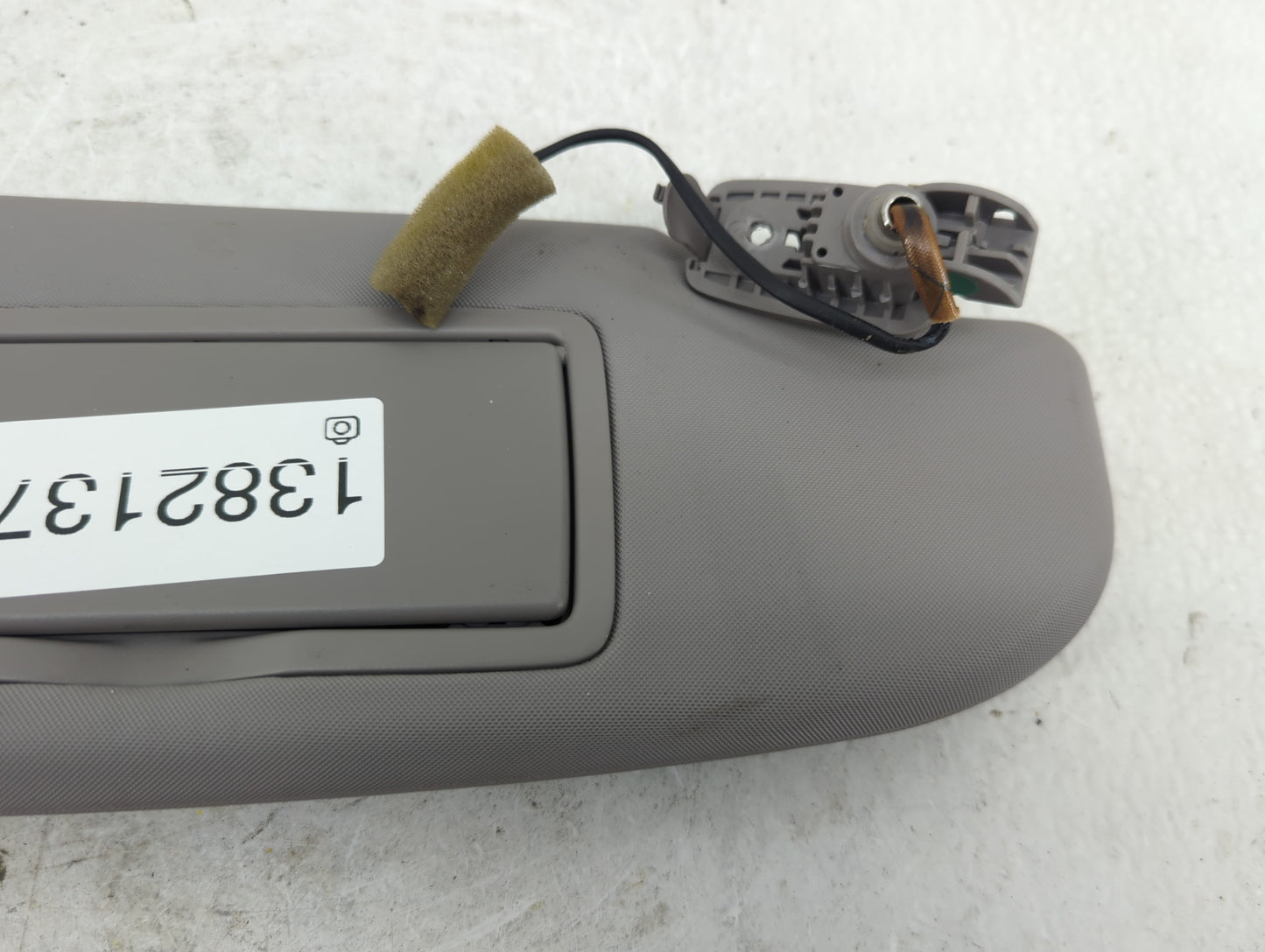 2022 Alfa Romeo Giulia Sun Visor Shade Replacement Passenger Right Mirror Fits OEM Used Auto Parts - Oemusedautoparts1.com