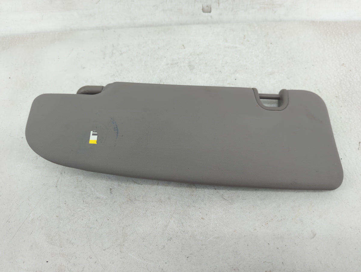 2022 Alfa Romeo Giulia Sun Visor Shade Replacement Passenger Right Mirror Fits OEM Used Auto Parts - Oemusedautoparts1.com