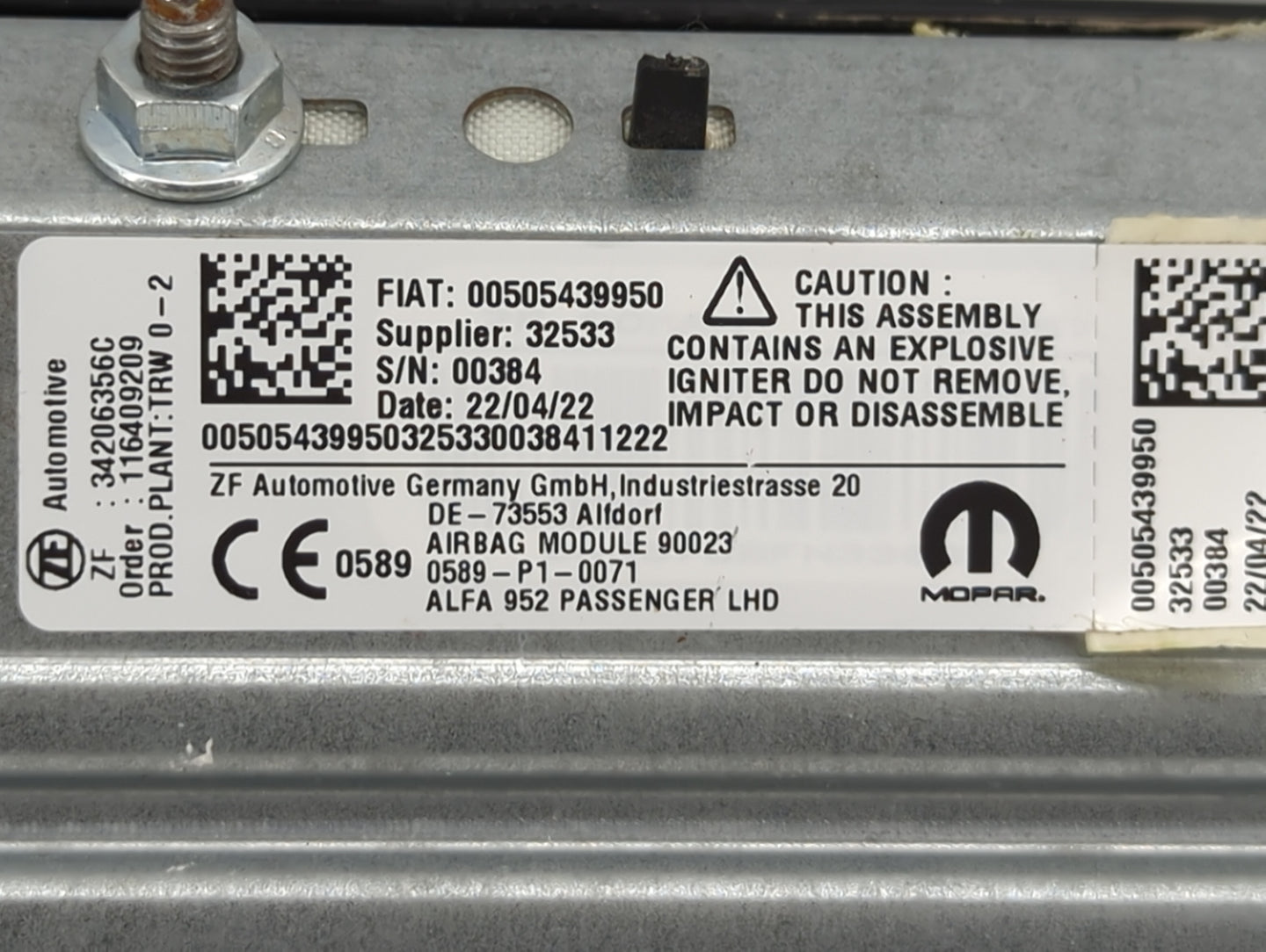 2022 Alfa Romeo Giulia Air Bag Passenger Right Knee OEM P/N:00505439950 Fits OEM Used Auto Parts - Oemusedautoparts1.com