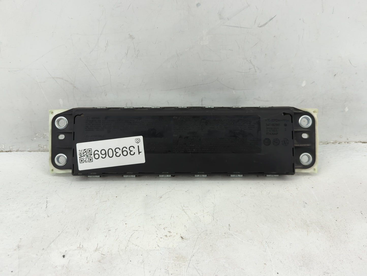 2022 Alfa Romeo Giulia Air Bag Driver Left Knee OEM P/N:00505439940 Fits OEM Used Auto Parts - Oemusedautoparts1.com