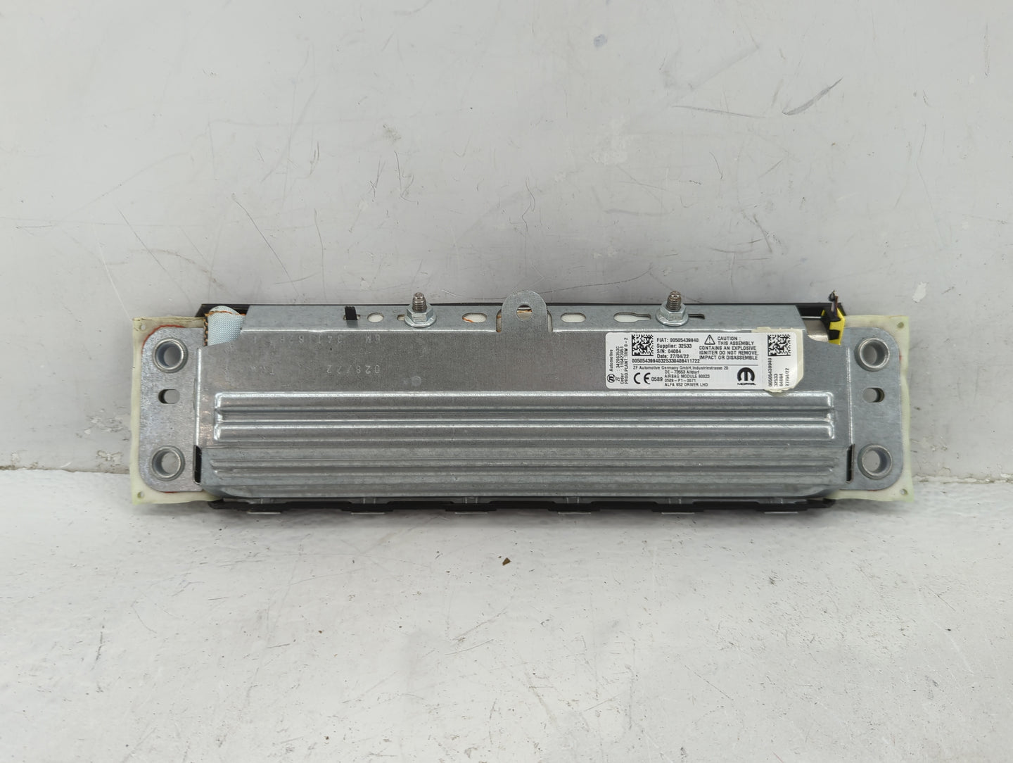 2022 Alfa Romeo Giulia Air Bag Driver Left Knee OEM P/N:00505439940 Fits OEM Used Auto Parts - Oemusedautoparts1.com