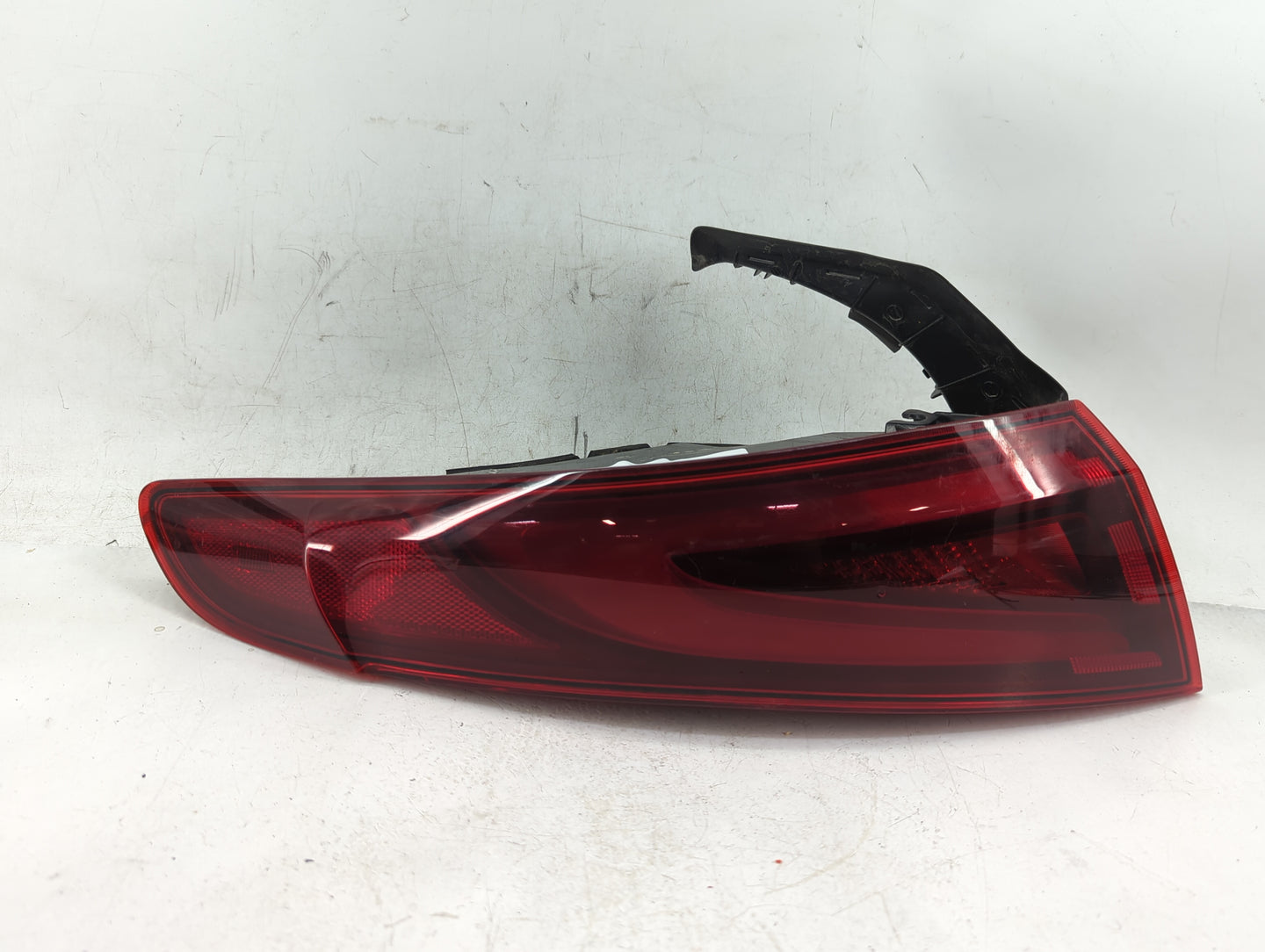 2022 Alfa Romeo Giulia Tail Light Assembly Driver Left OEM P/N:20690110 Fits OEM Used Auto Parts - Oemusedautoparts1.com