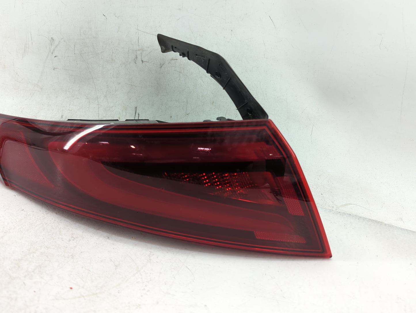 2022 Alfa Romeo Giulia Tail Light Assembly Driver Left OEM P/N:20690110 Fits OEM Used Auto Parts - Oemusedautoparts1.com