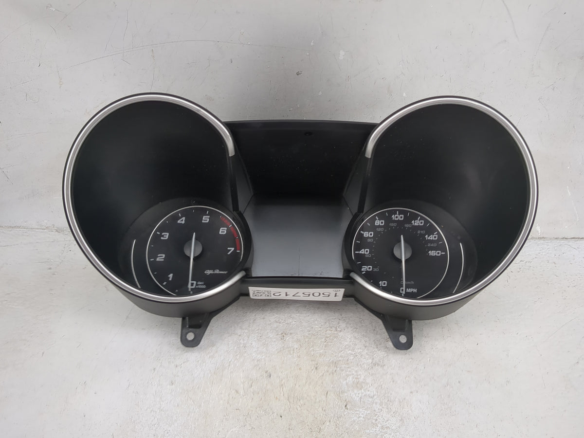 2022 Alfa Romeo Giulia Instrument Cluster Speedometer Gauges P/N:A3C1067640000001658 F412B0112V53517, 50571257 Miles: Fits O