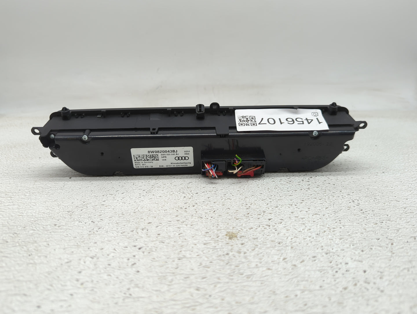 2020-2021 Audi A4 Climate Control Module Temperature AC/Heater Replacement P/N:8W0820043BJ Fits Fits 2020 2021 OEM Used Auto