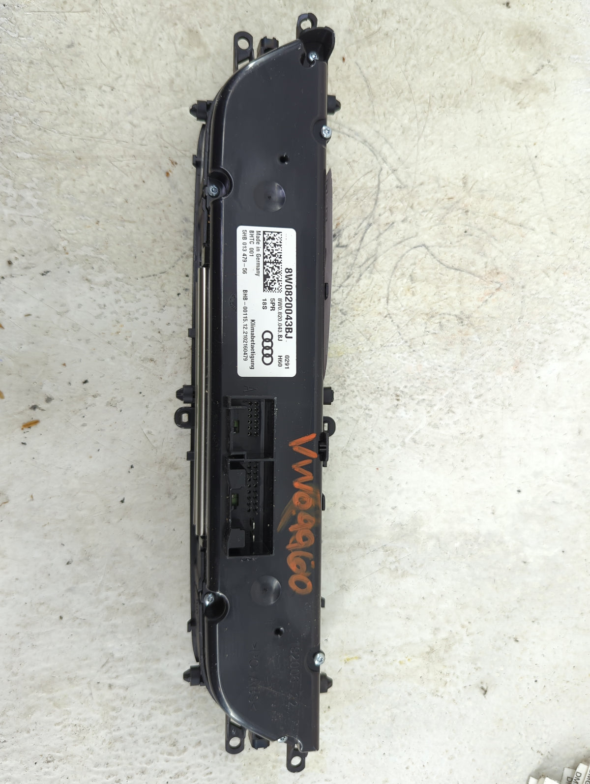 2020-2021 Audi A4 Climate Control Module Temperature AC/Heater Replacement P/N:8W0820043BJ 5HB013479-56 Fits Fits 2020 2021 
