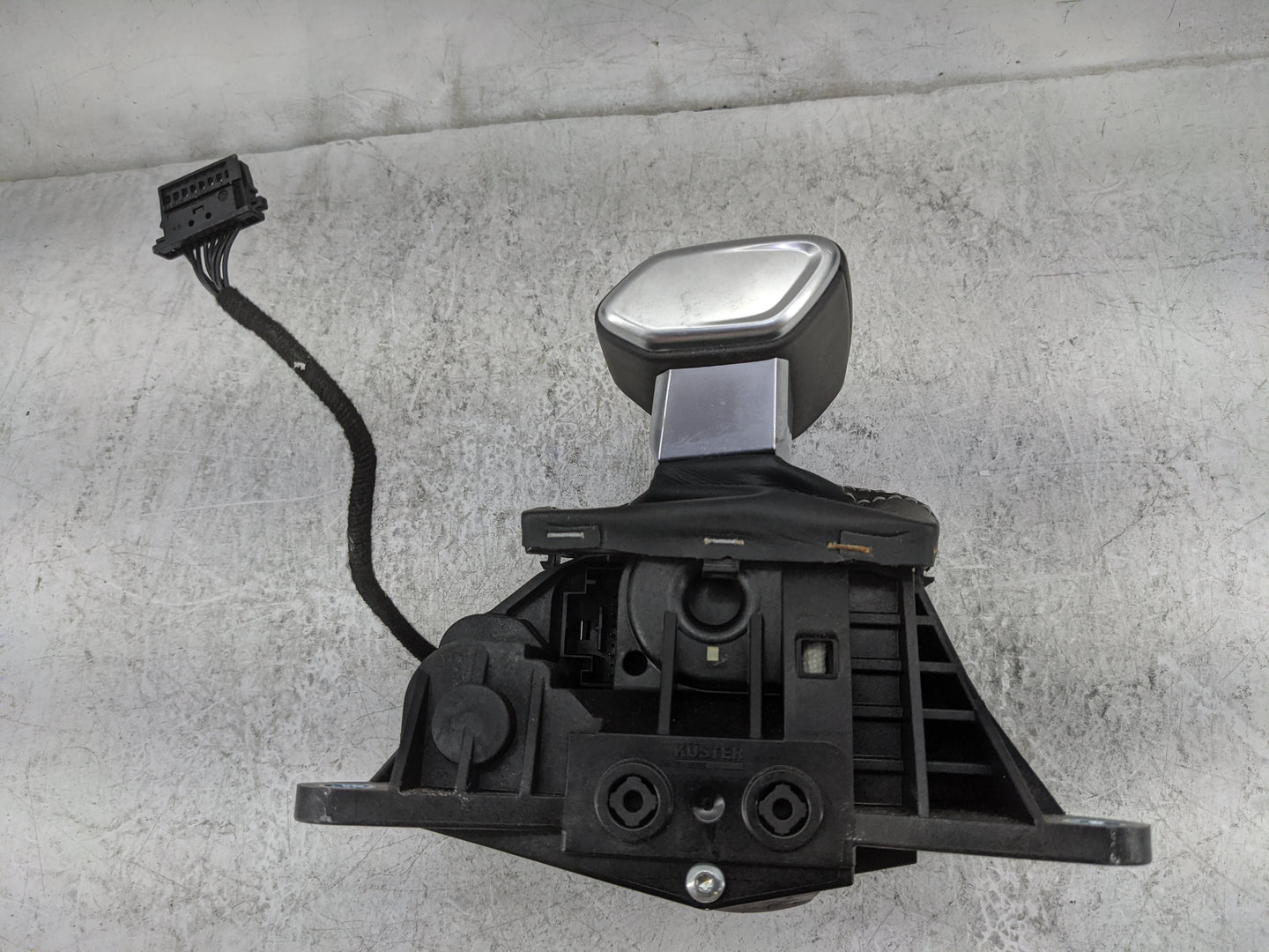 2022 Audi A6 Allroad Floor Console Assembly Shifter - Oemusedautoparts1.com